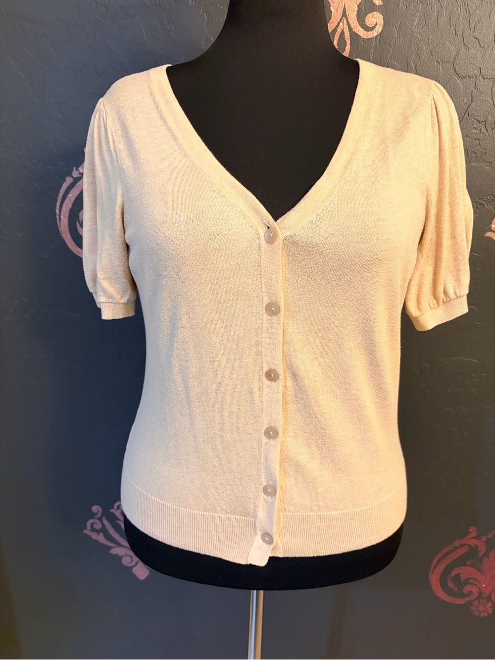 LOFT Cream V-Neck Button Front Short Sleeve Cardigan